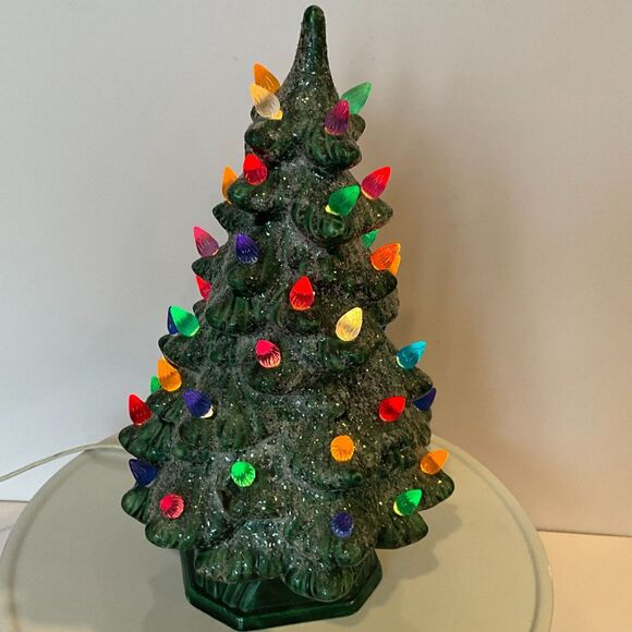 Vintage lighted ceramic Christmas tree; glitter snow Holland Mold Table top tree - Picture 2 of 7